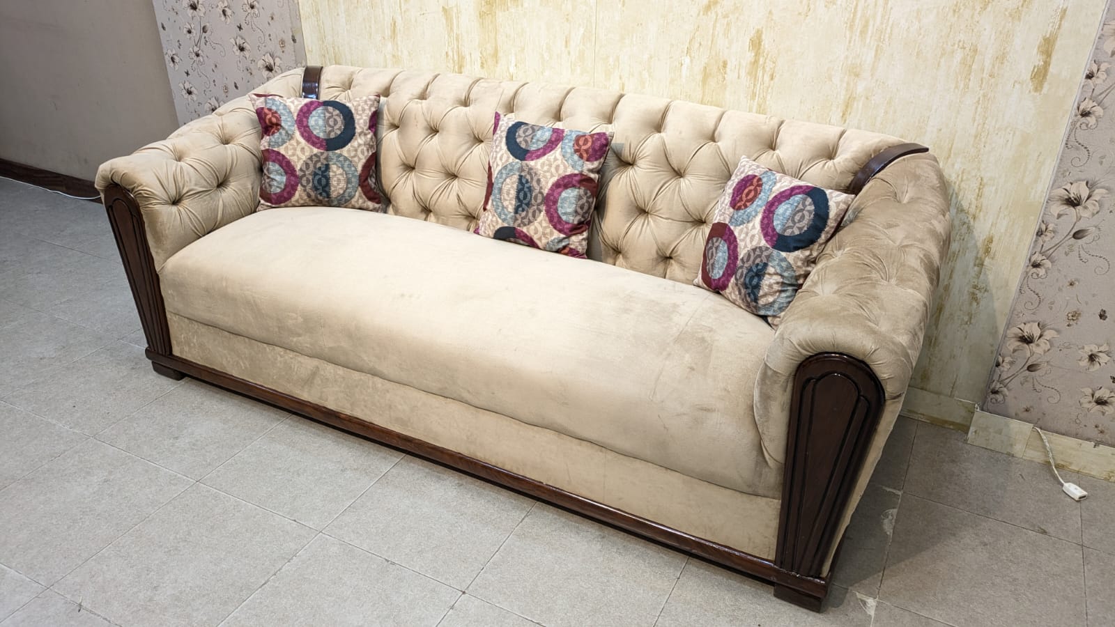 Luxurious 9 Seater Chesterfield Sofa Set