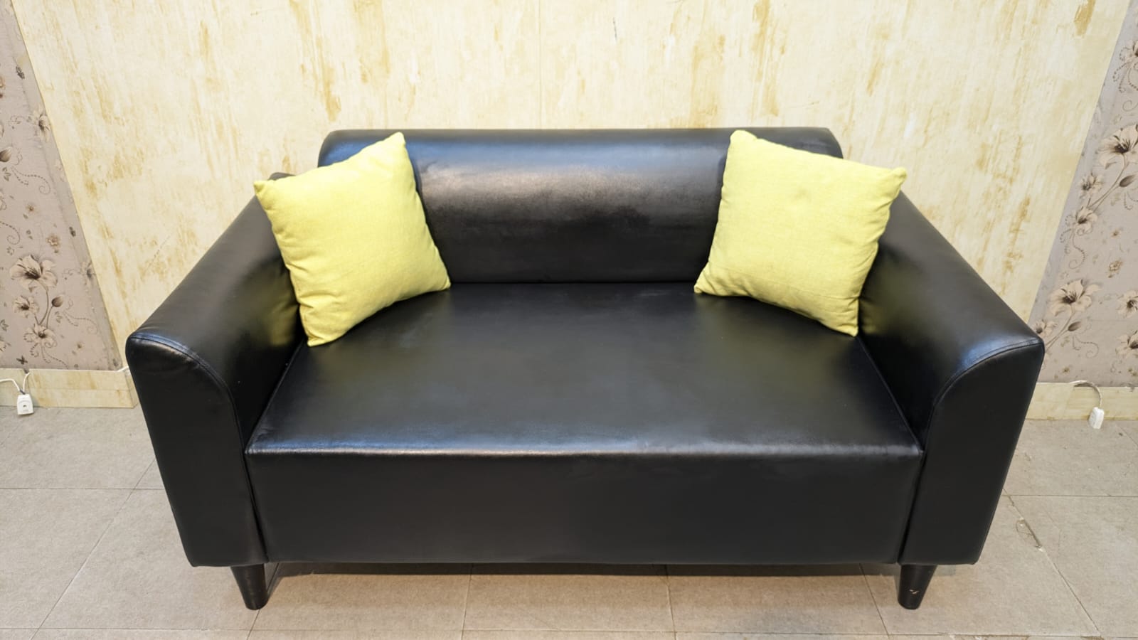 Habitt Osbourne 5 Seater Sofa Set