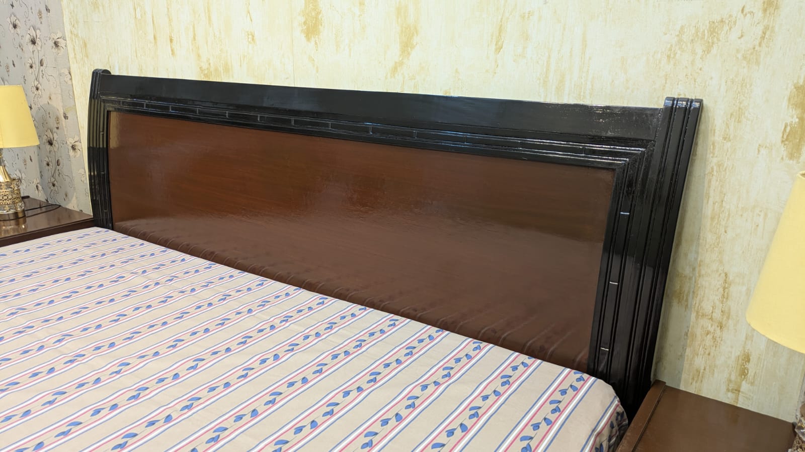 King Size Bed With 2 Side tables