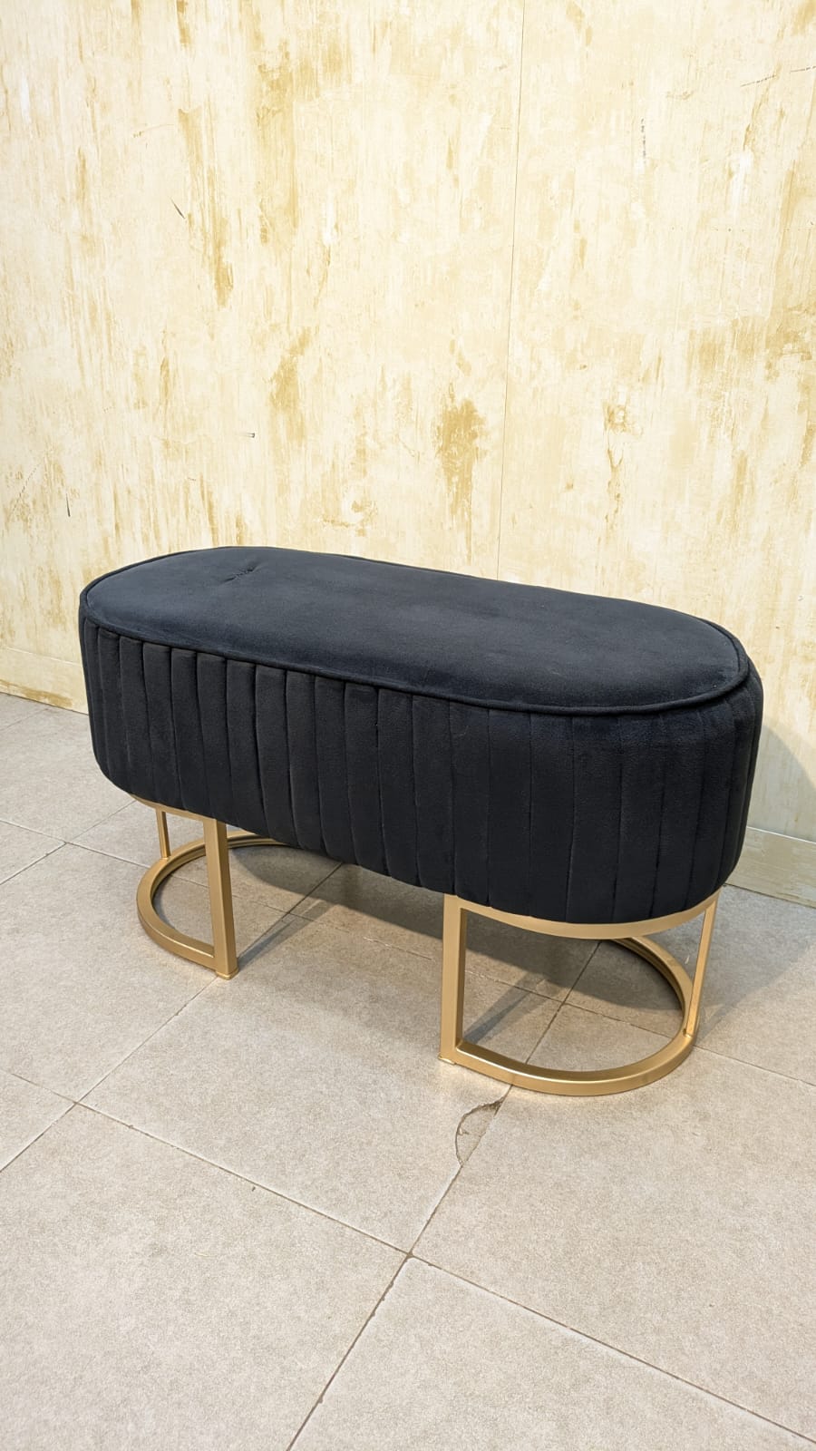 Modern Design Ottoman – Elegant & Stylish