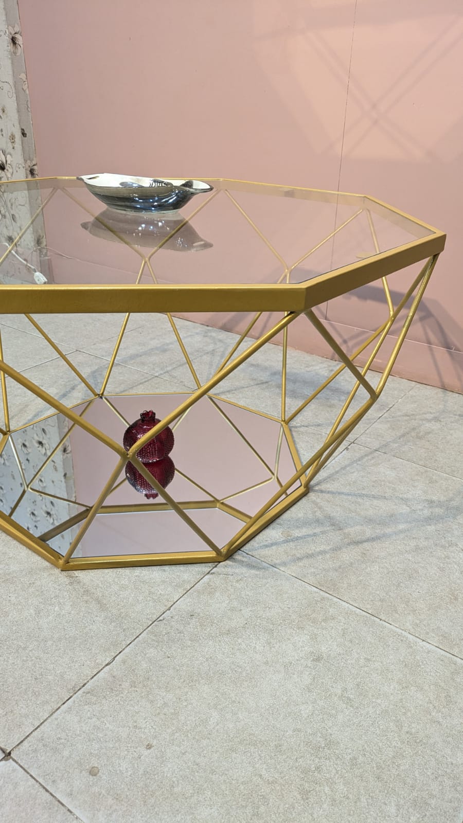 Brand New un used center Table Side table set