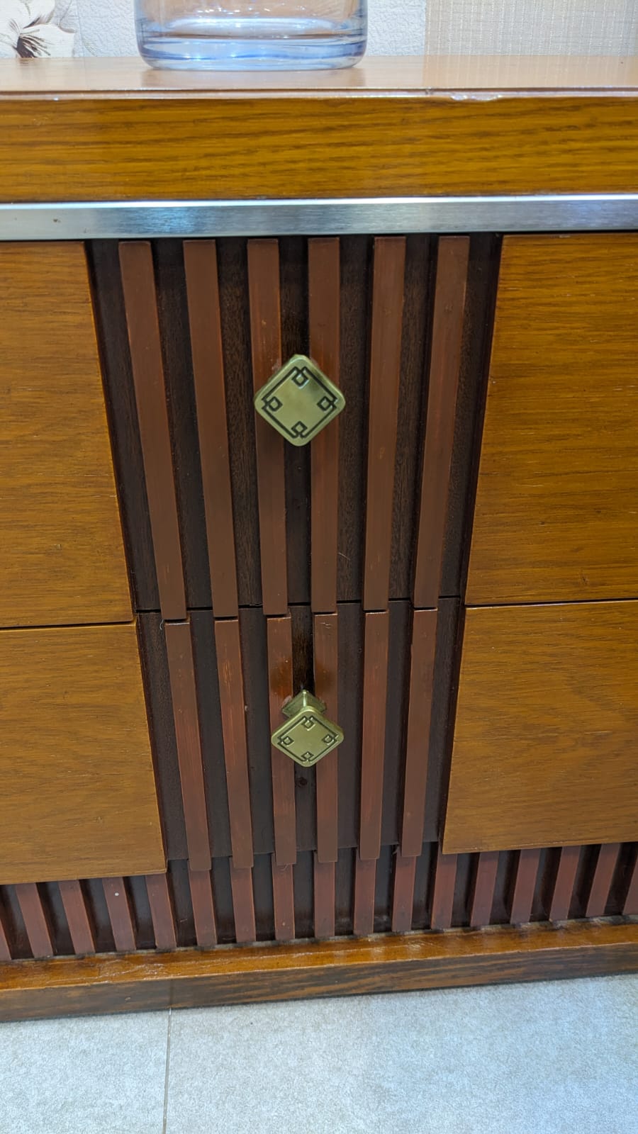 King Size Bed with 1 Side Table