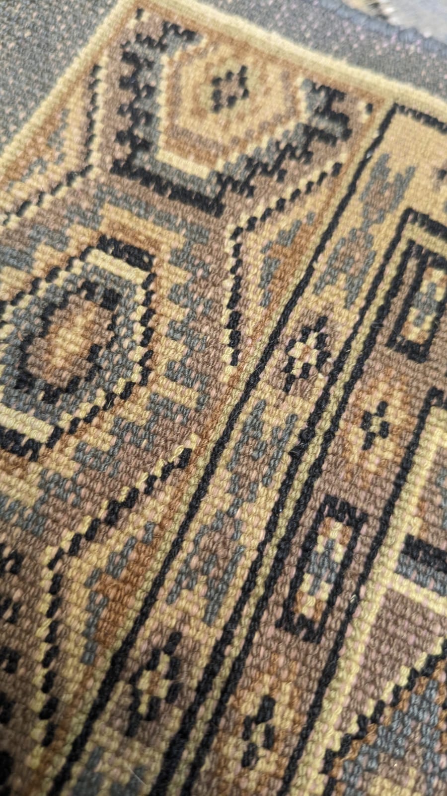 Vintage PAK Jaldar Hand Knotted Carpet