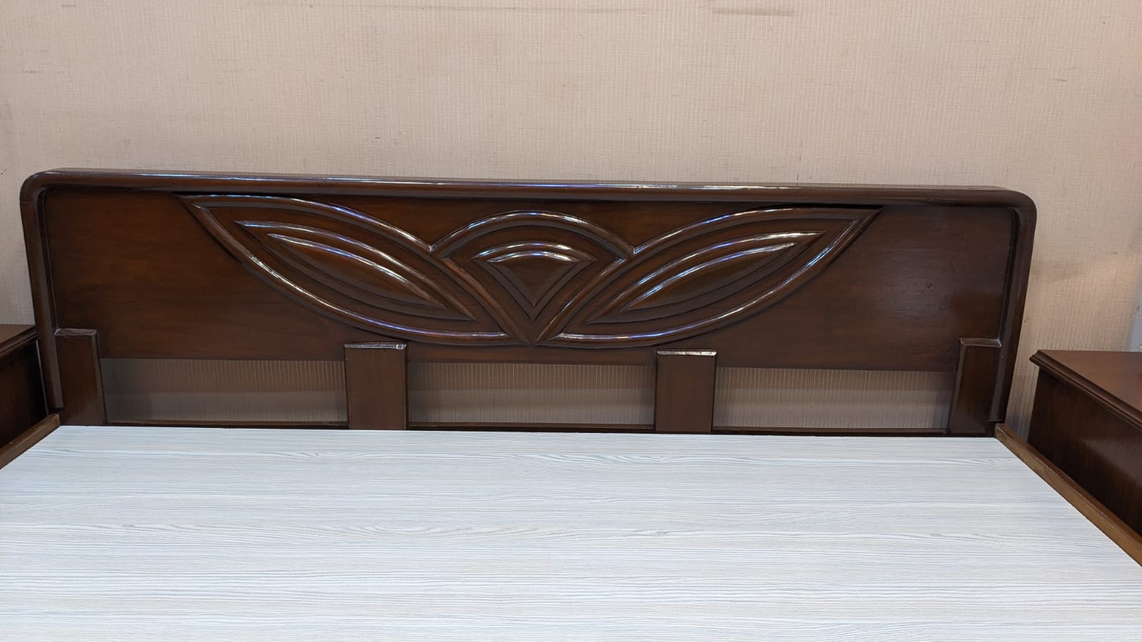 Double Bed with 2 Side Tables