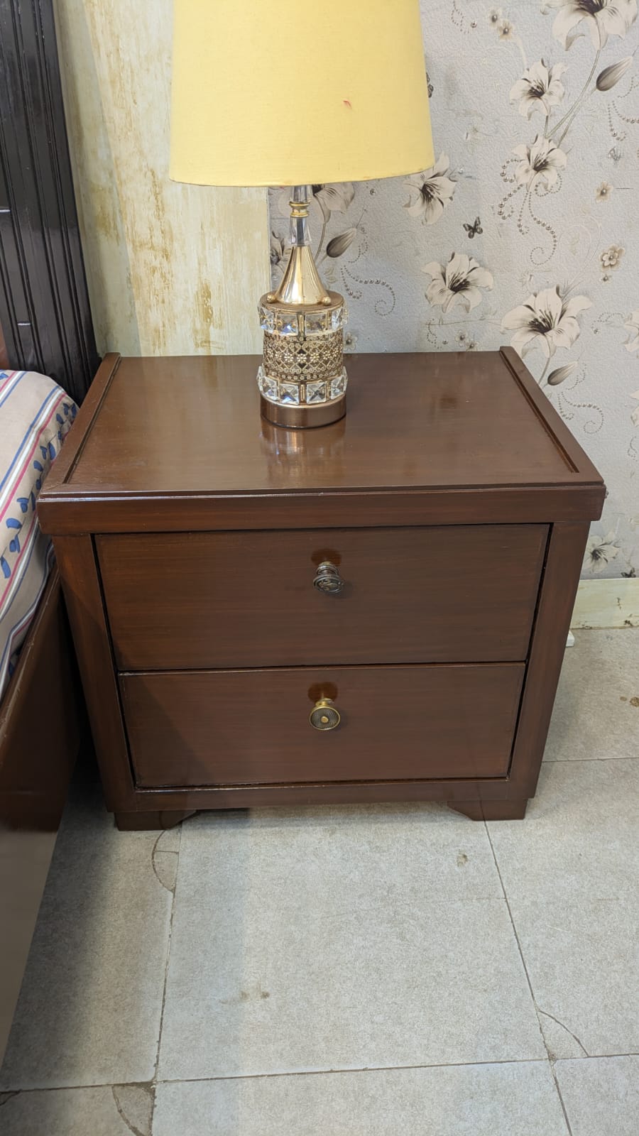 King Size Bed With 2 Side tables