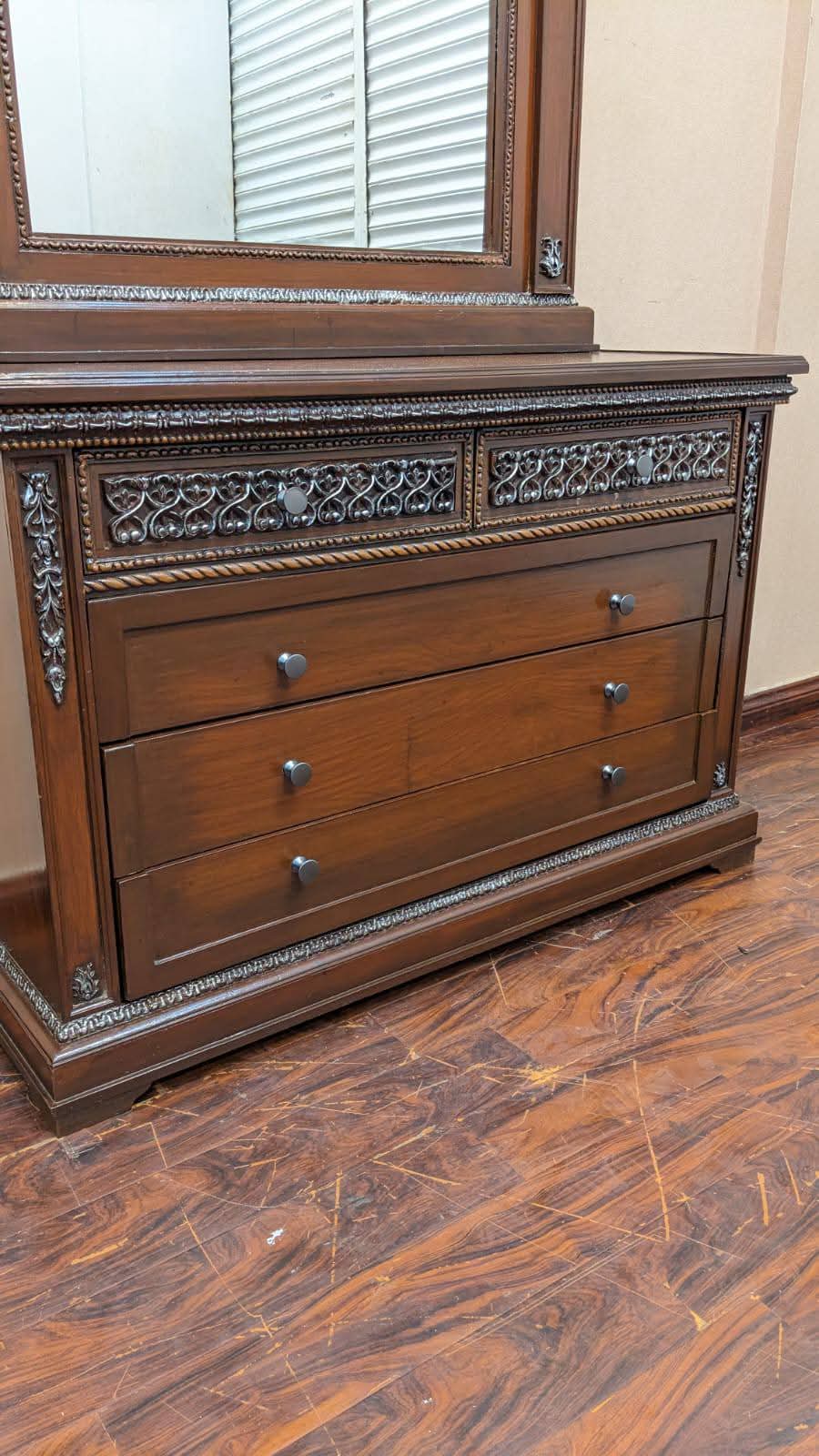 Queen Size Bedroom Set