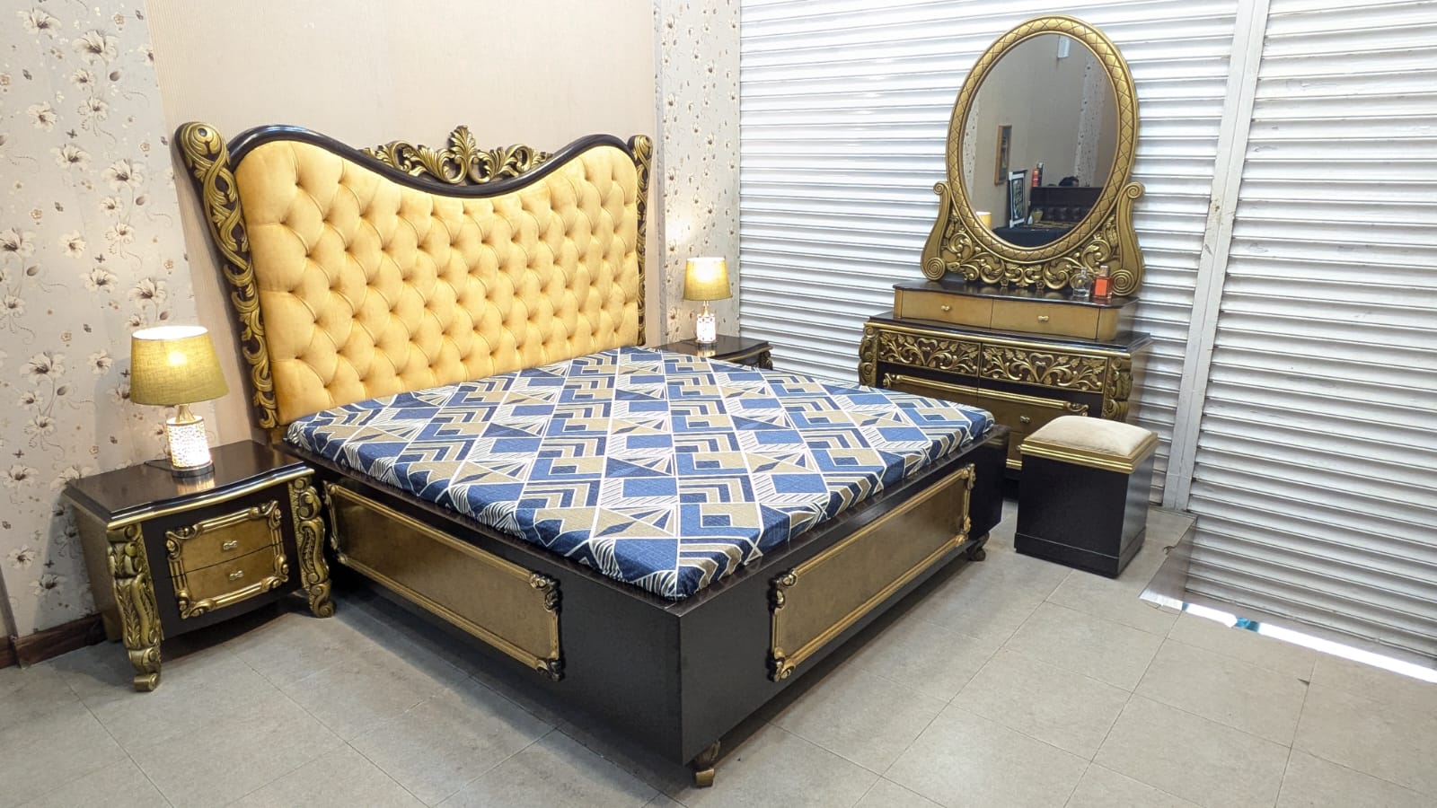 Luxury Design King Size Complete Bedroom Set