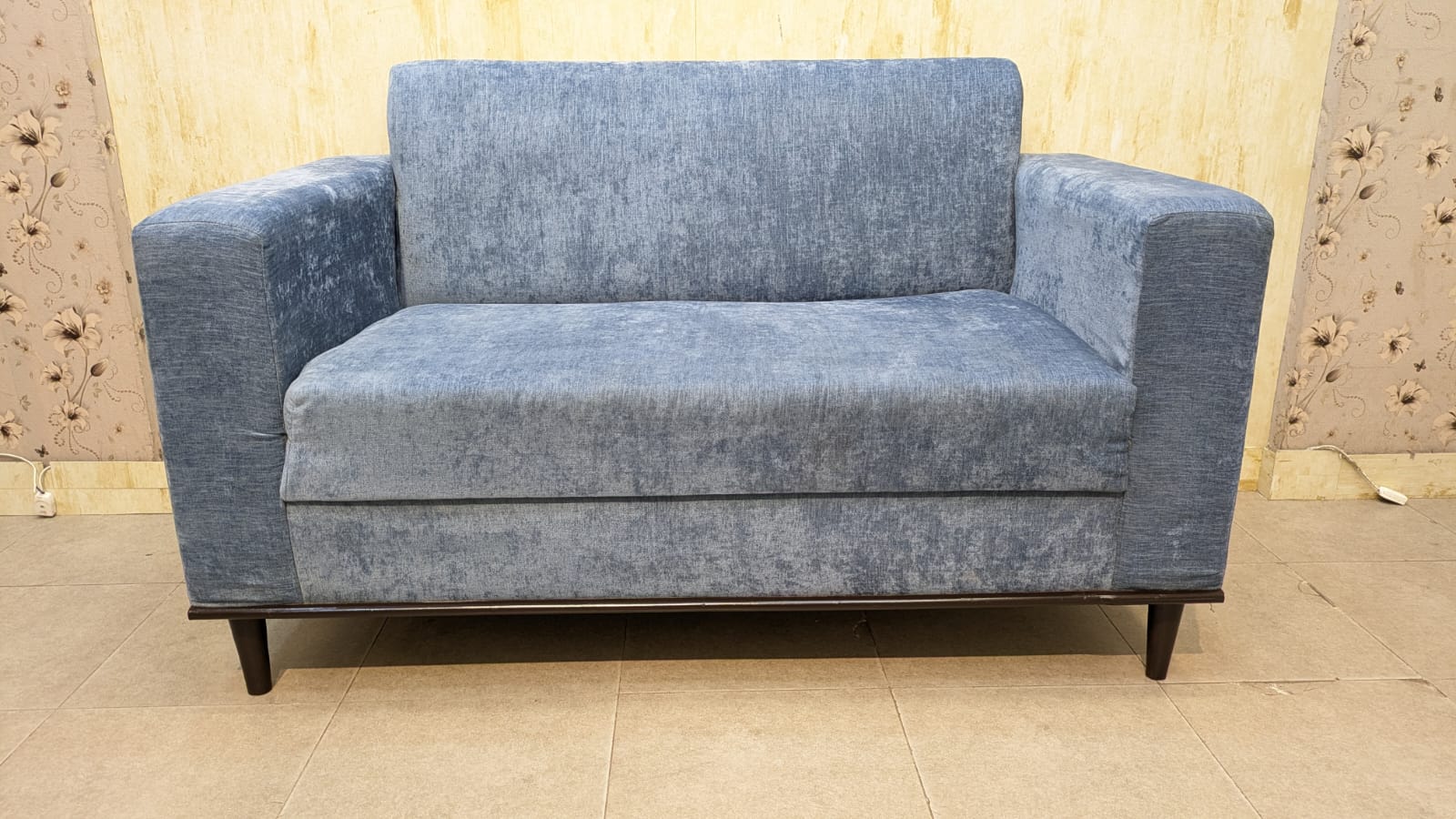 Elegant Design 6 Seater Sofa Set