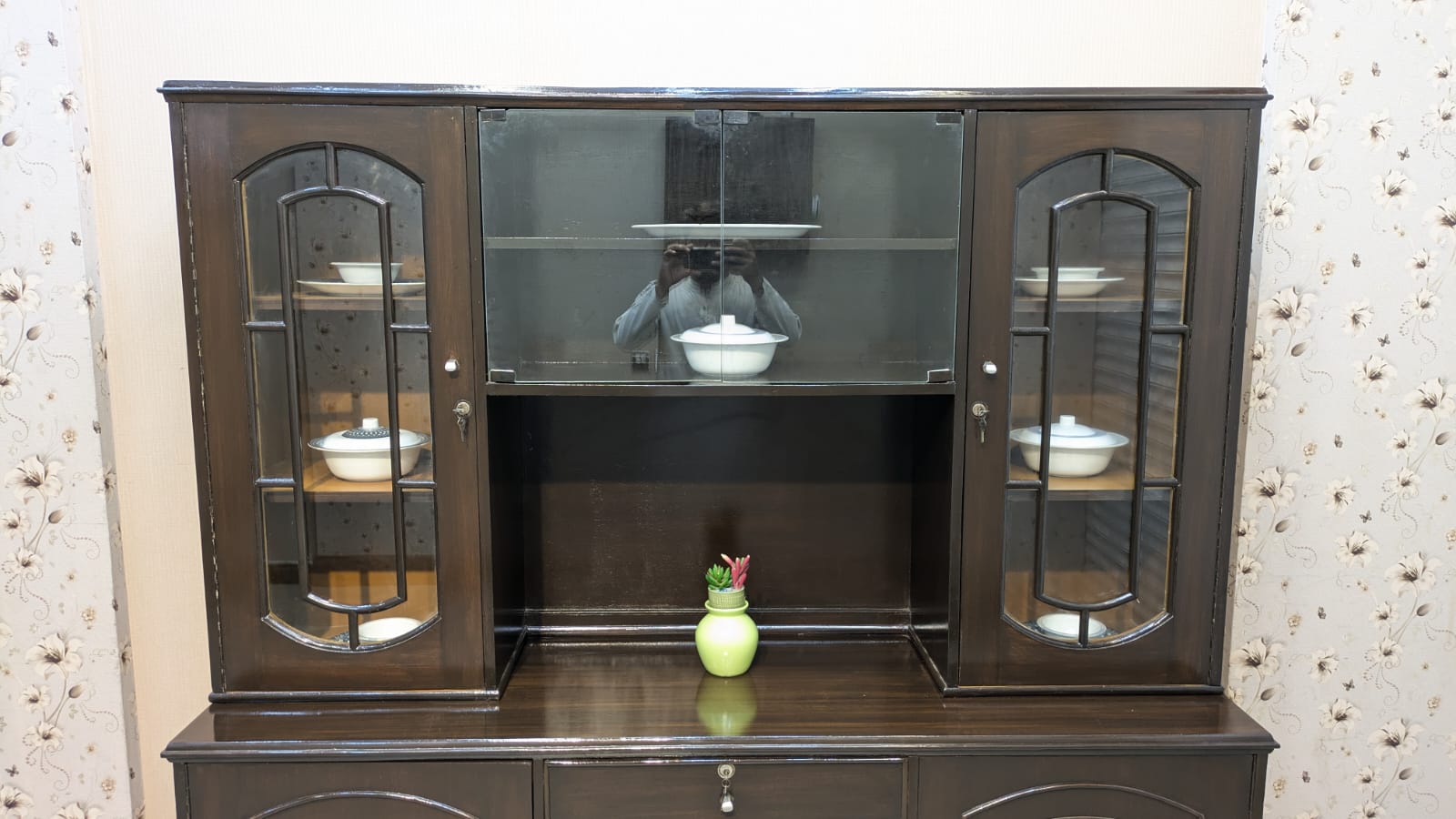 Crockery Divider