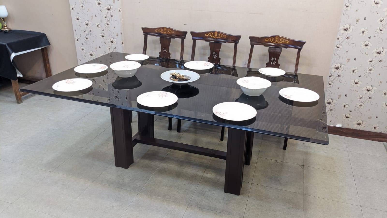 Solid Sheesham Wood 8 Seater Dining Table