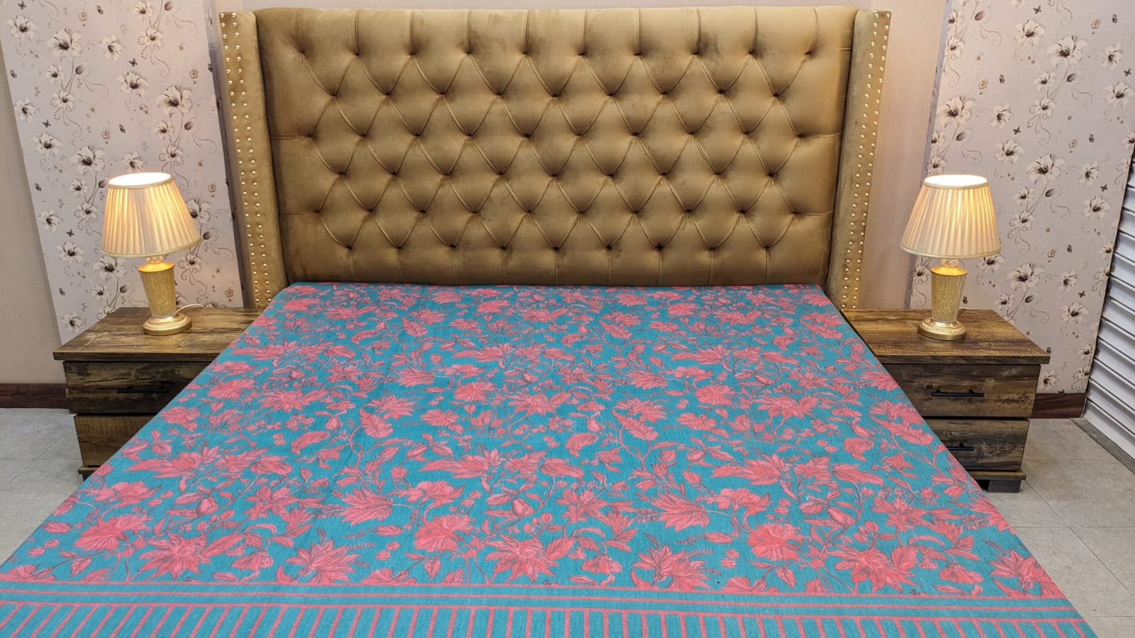 Divinecrafts Brand New King Size Bed with 2 Side Tables