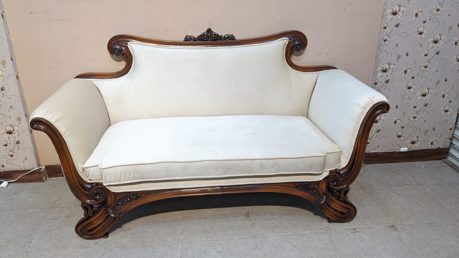 Solid Sheesham Wood 2 Seater Divan