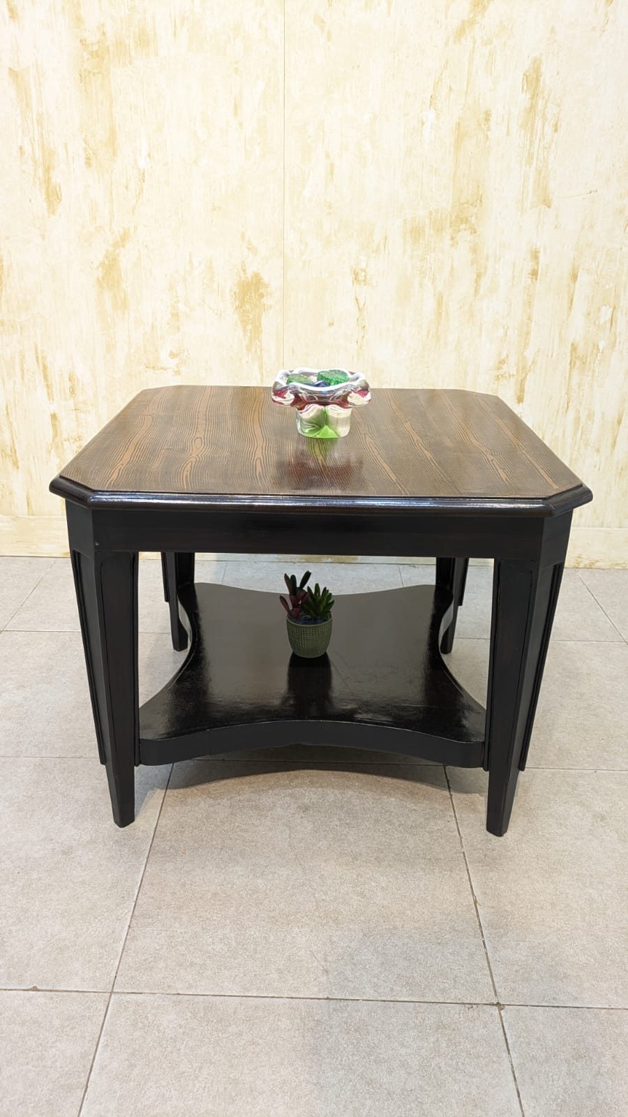 Corner Table
