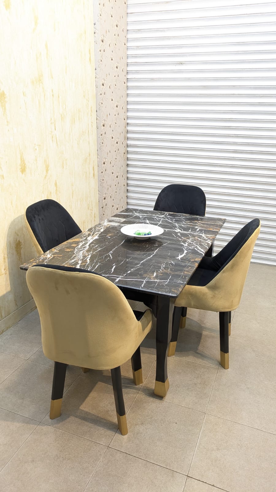 4 Seater Dining Table with Marble Top