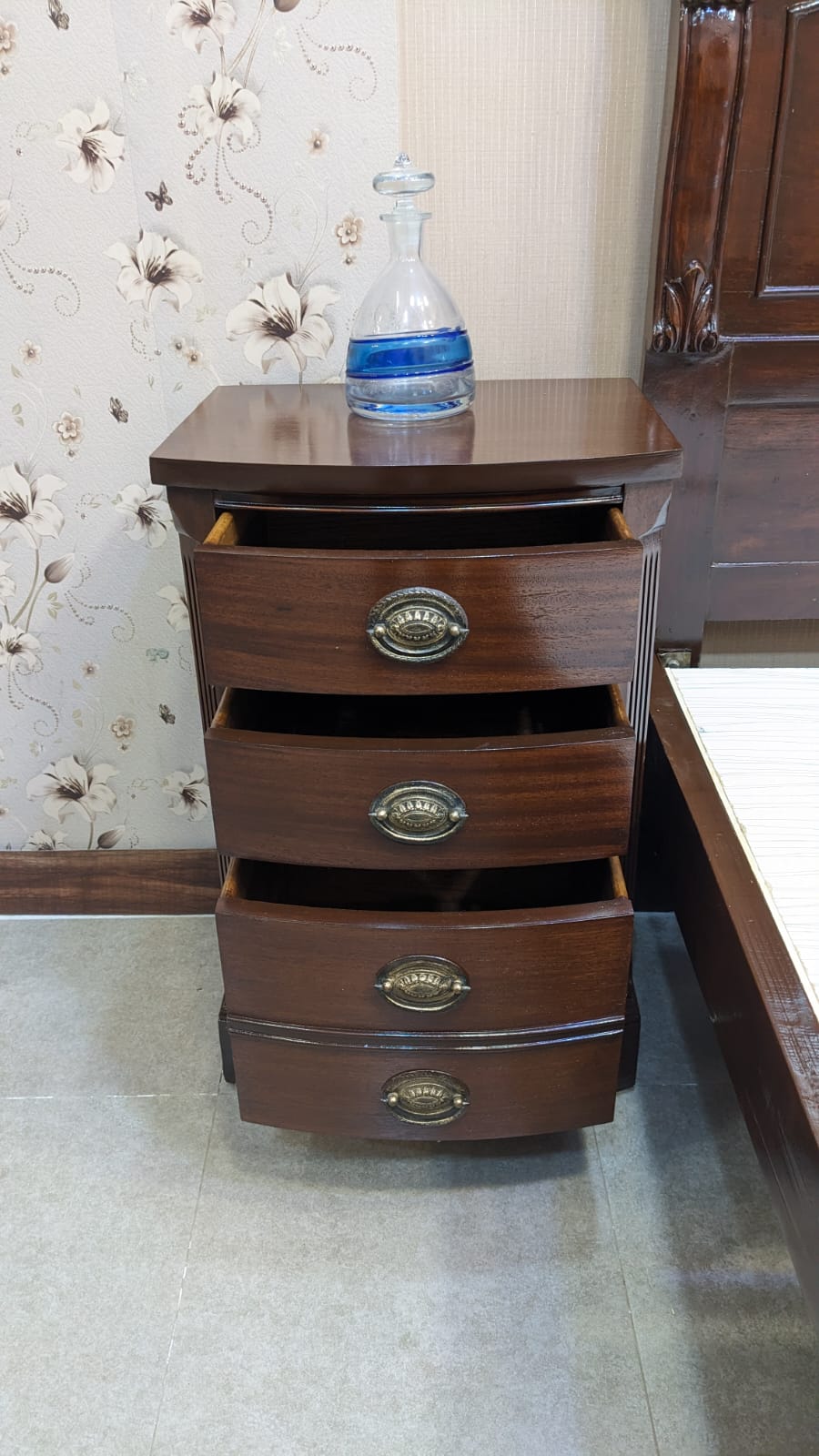 Solid Sheesham Wood King Size Bed with 2 Side Tables