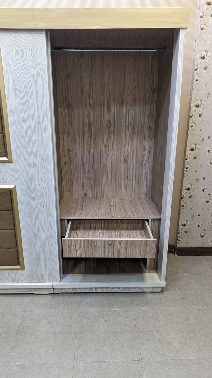 King Size Bedroom Set with Spring Mattress