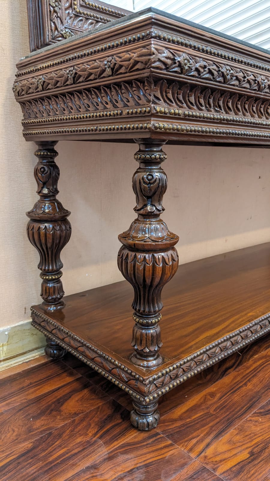 Sam Abbas Designer: Console with Mirror