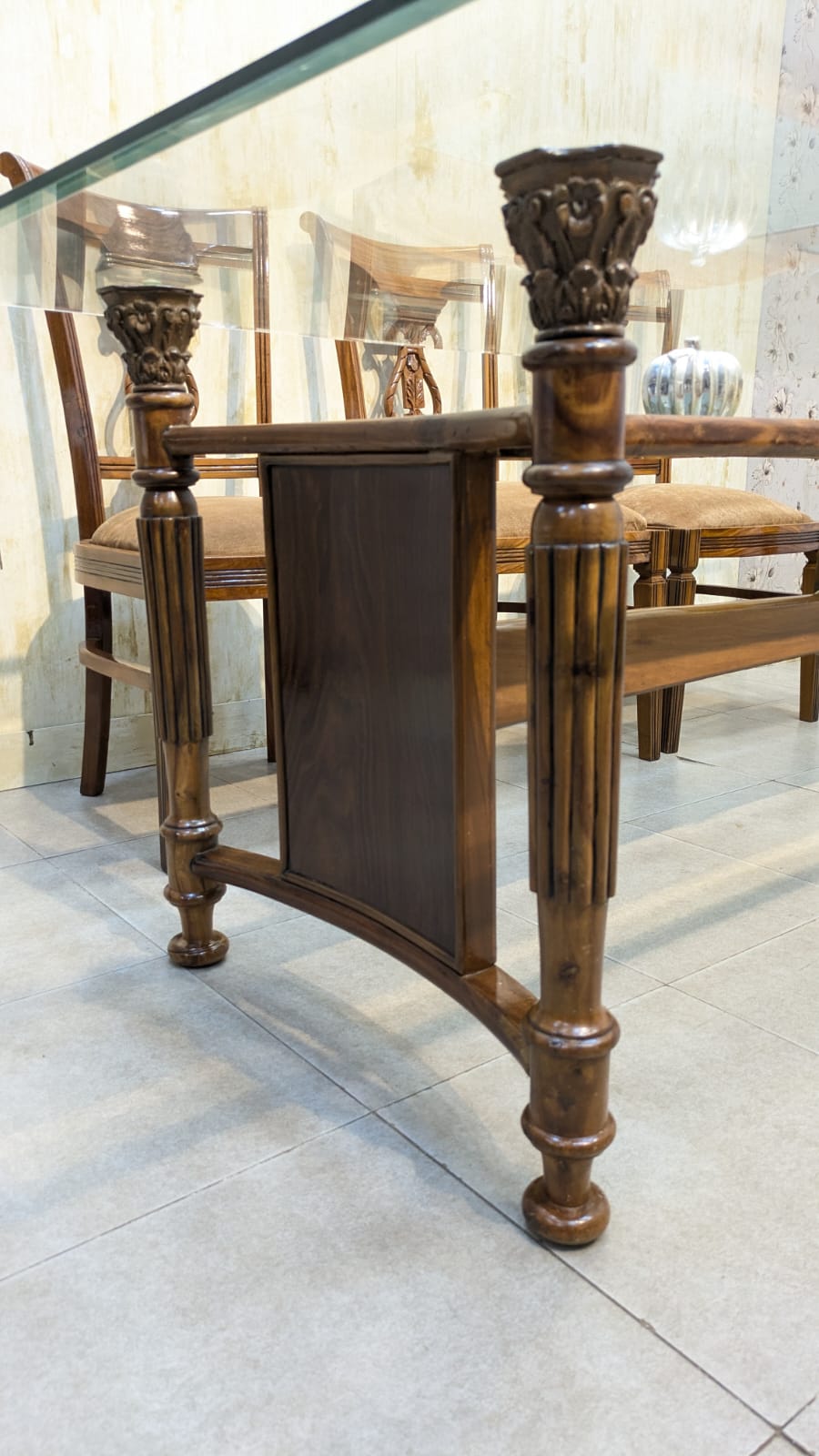 8 Seater Dinning Table