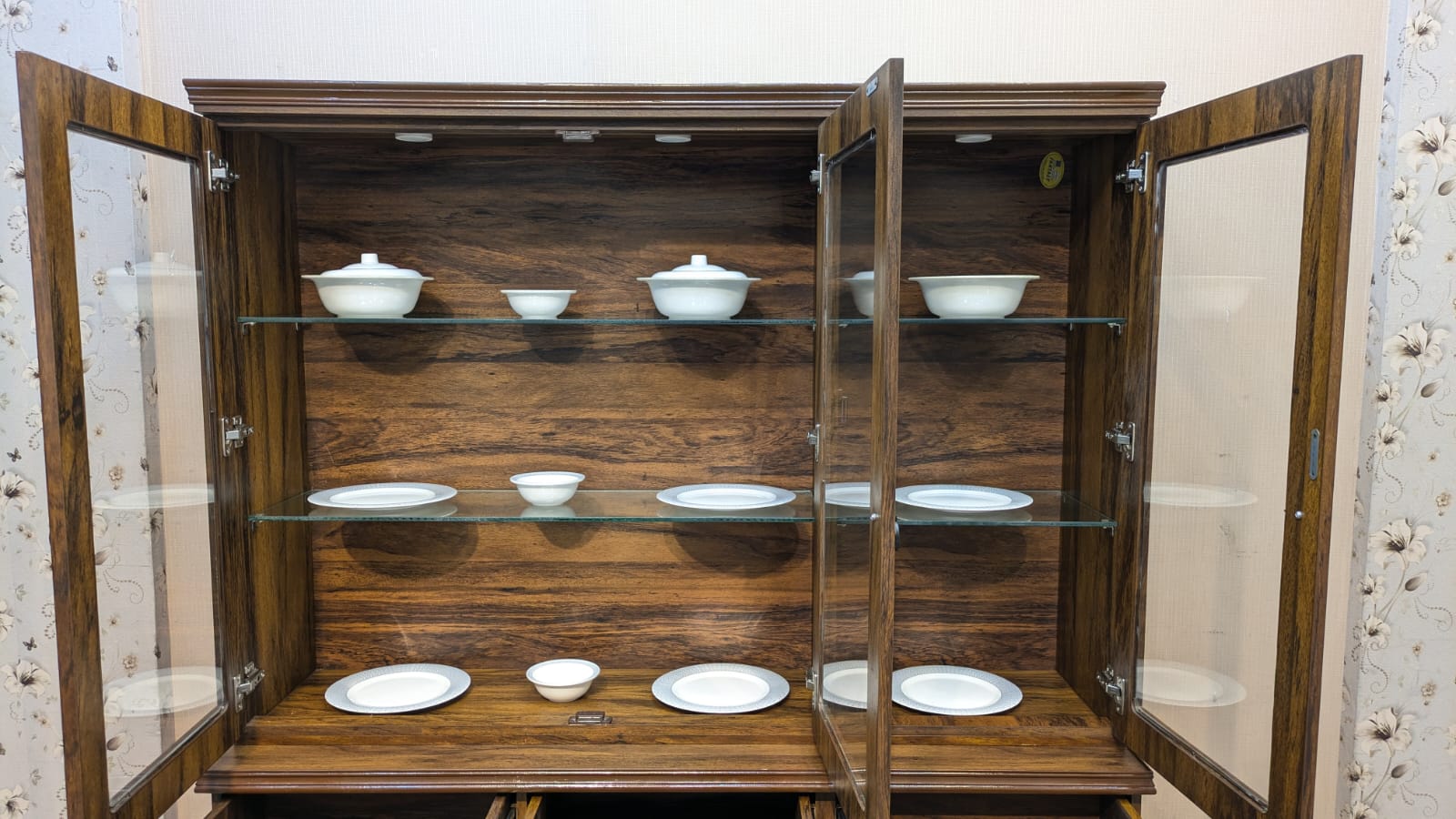 Brand New Crockery Divider