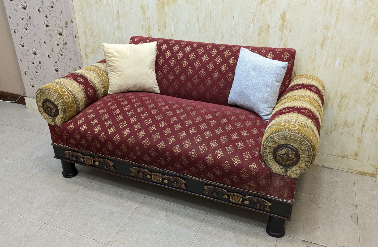 4 Seater Sofa Set
