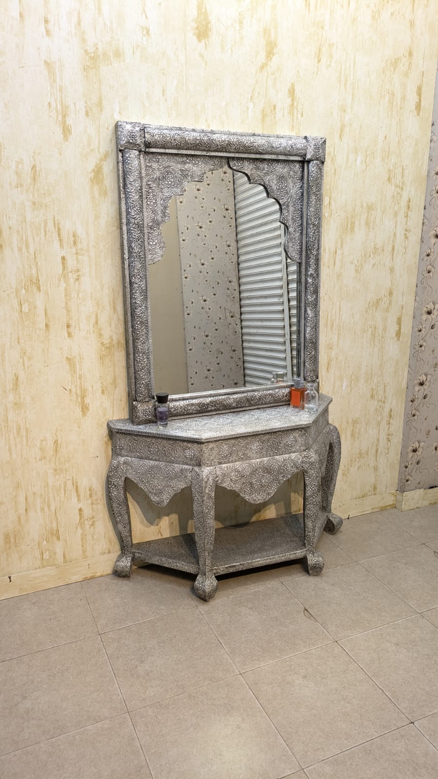 Traditional Silver Embossed Console with Wall Mounted Mirror and 2 Accent Chairs
