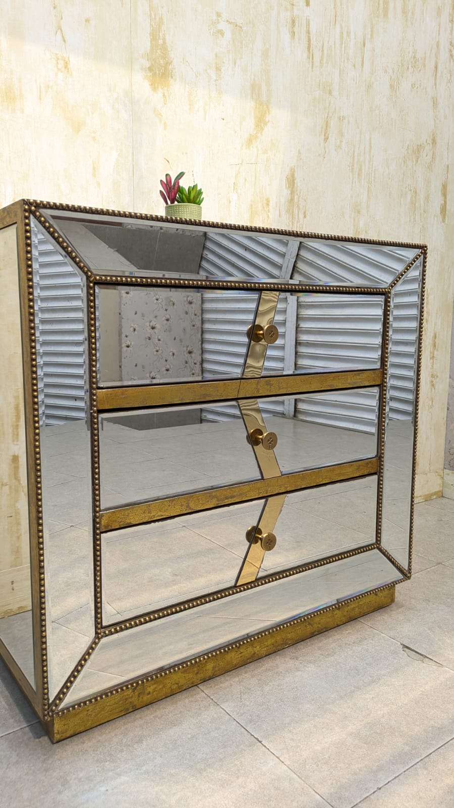 Side Drawers