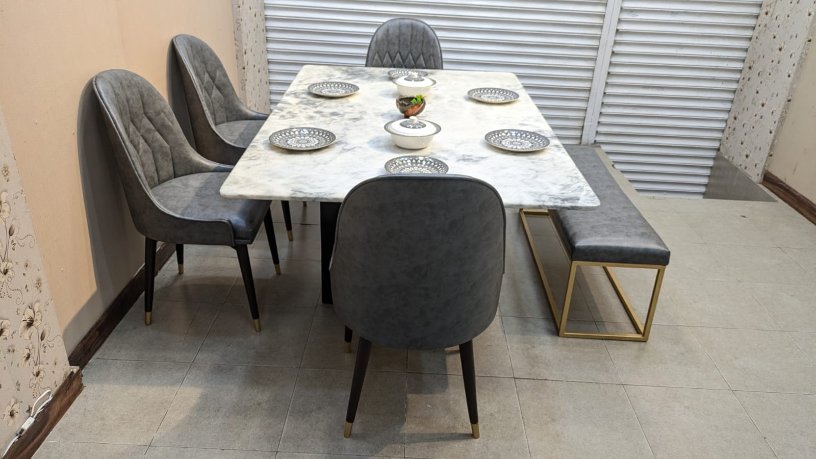 Luxury Design 6 Seater Marble Top Dining Table