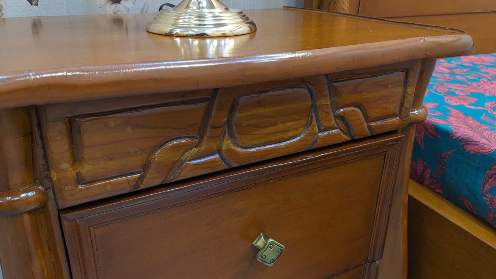 Diyar Wood and Ply King Size Bed with 2 Side Tables