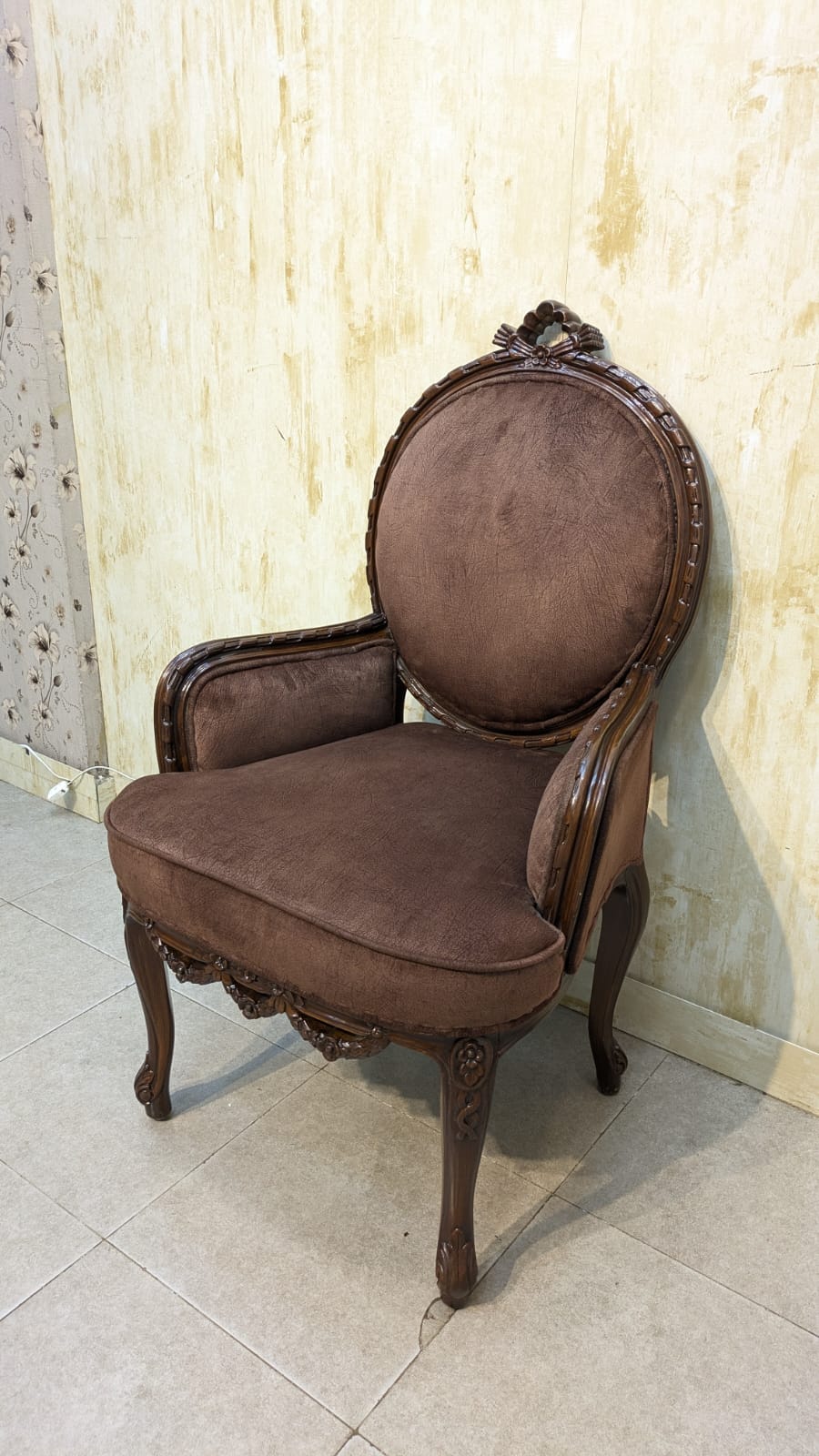 Beautiful Solid Sheesham Wood Coffee Chair Set
