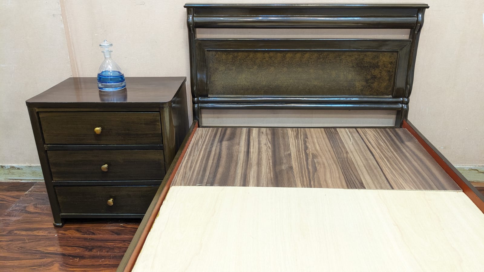 Single Bed With Side Table