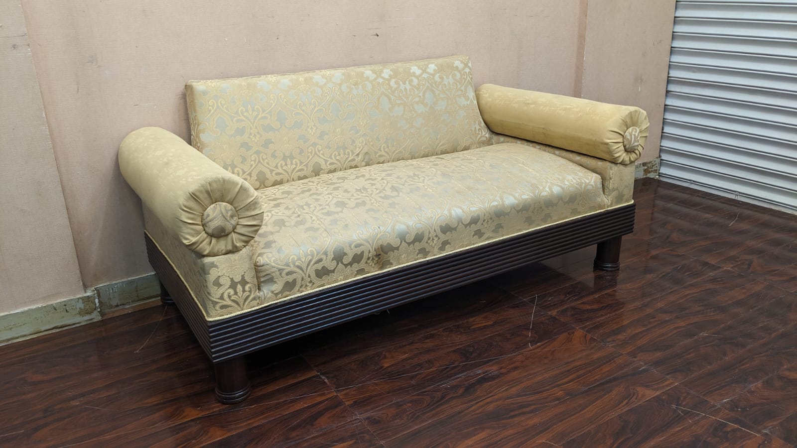 Kalamkaar Furniture 4 Seater Sofa Set
