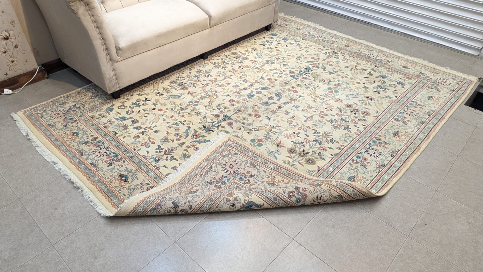 Vintage Persian Shikargah Hand Knotted Carpet