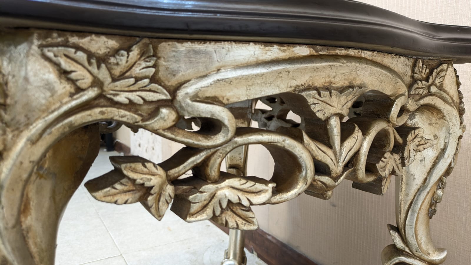 Pure Sheesham Wood Corner Table