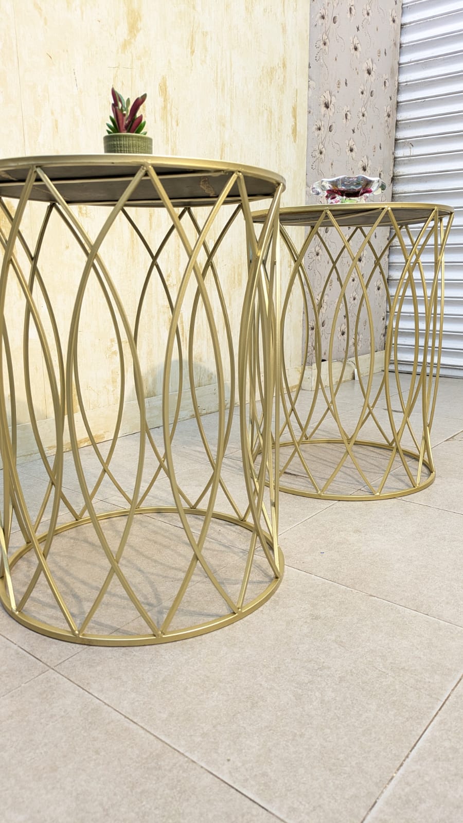 Corner Table
