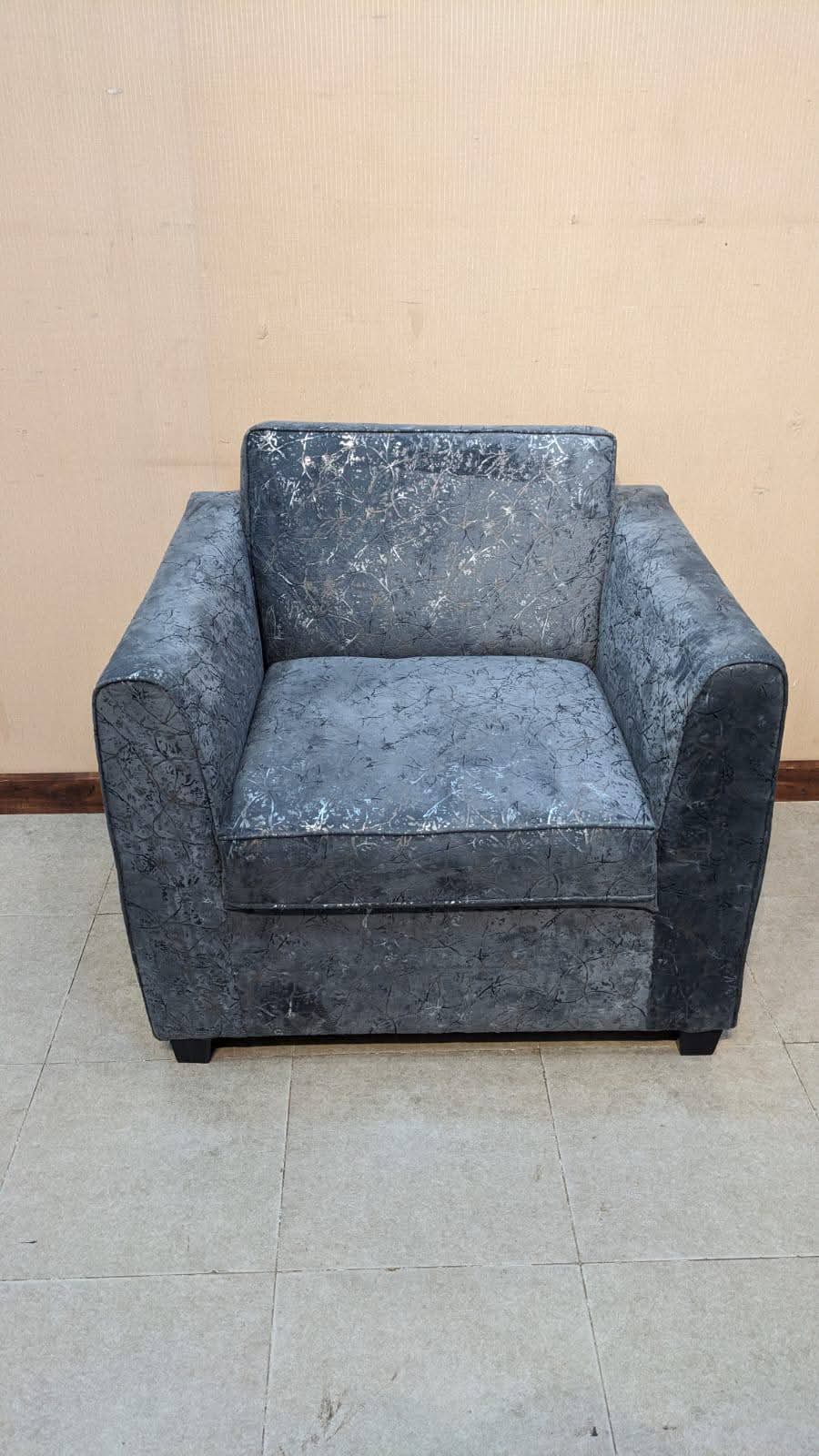 Modern Design 4 Seater Sofa Set