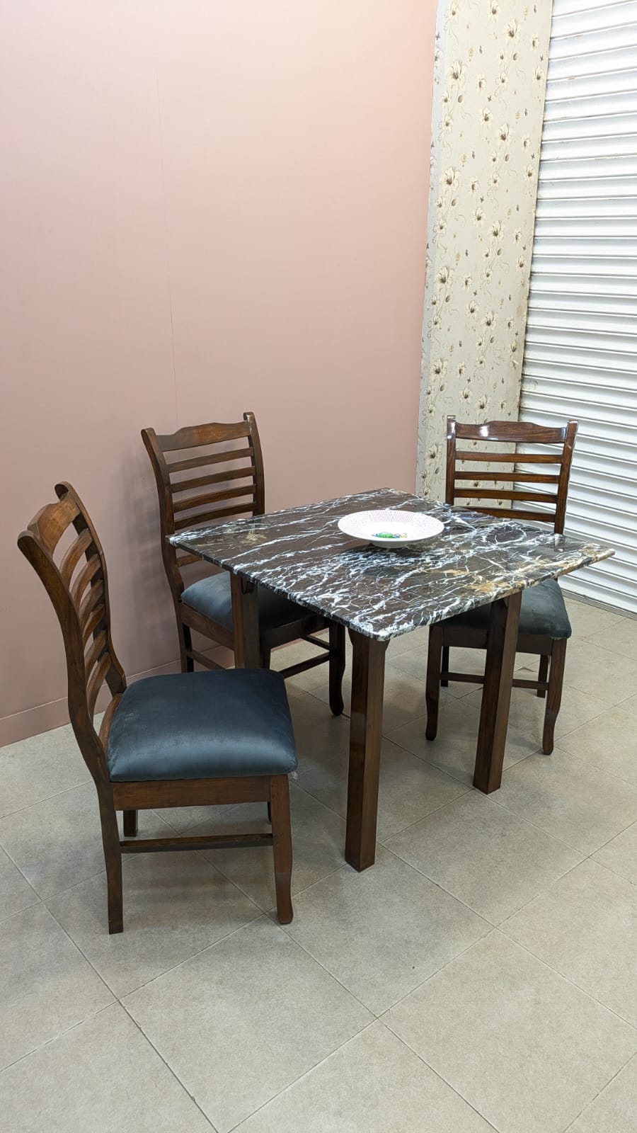 Solid sheesham Wood 4 Seater Dining Table