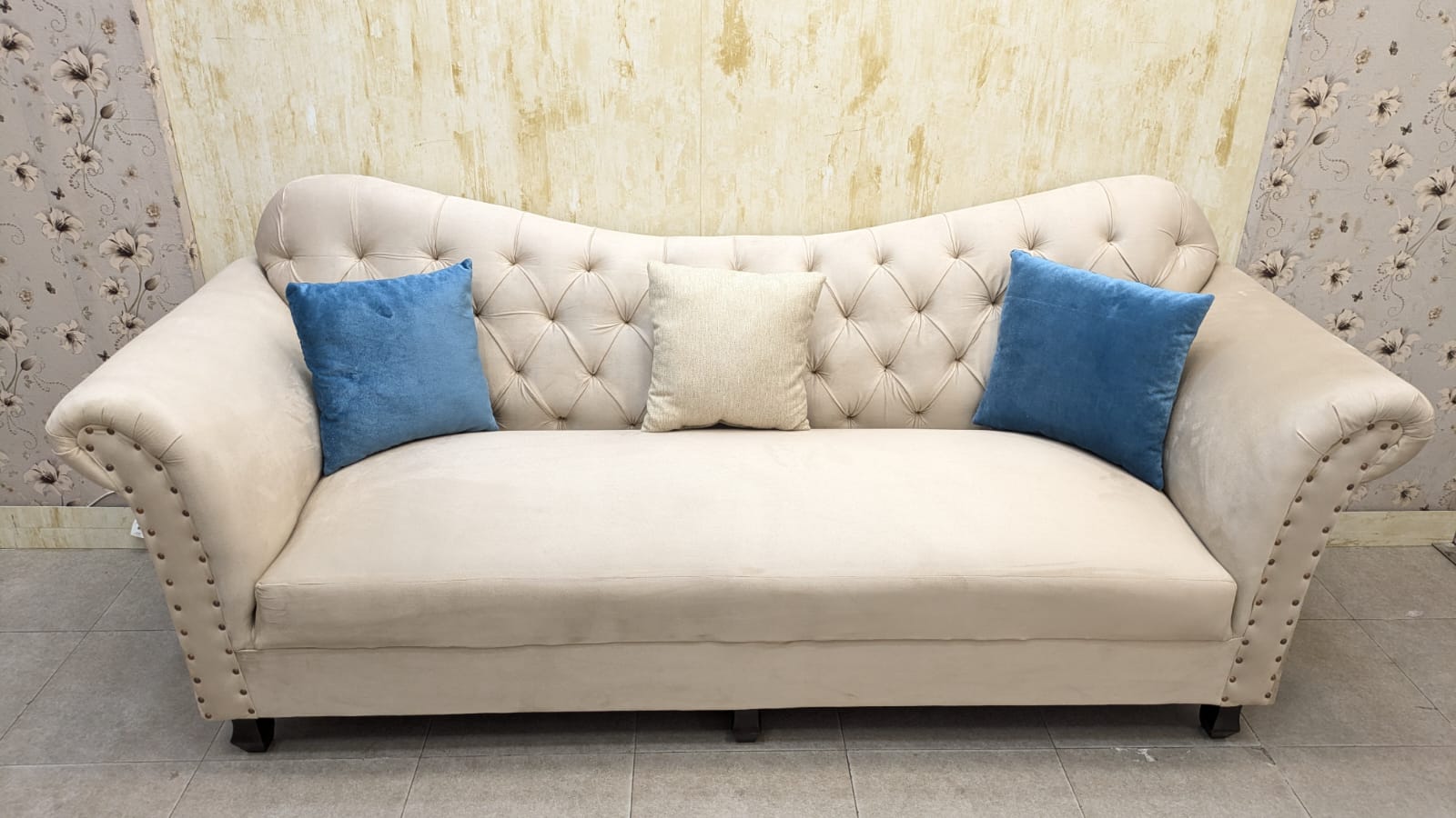 Elegant Design 5 Seater Sofa Set