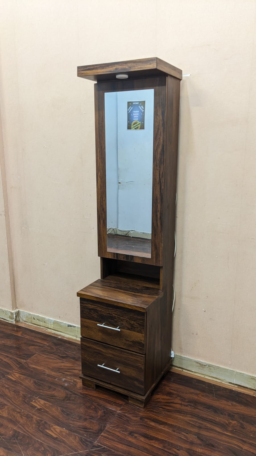 DivineCrafts New Dressing Table