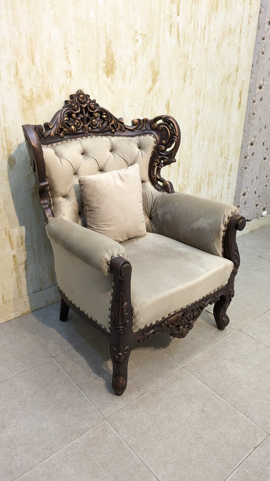 Solid Sheesham Wood Chinioti 5-Seater Sofa Set
