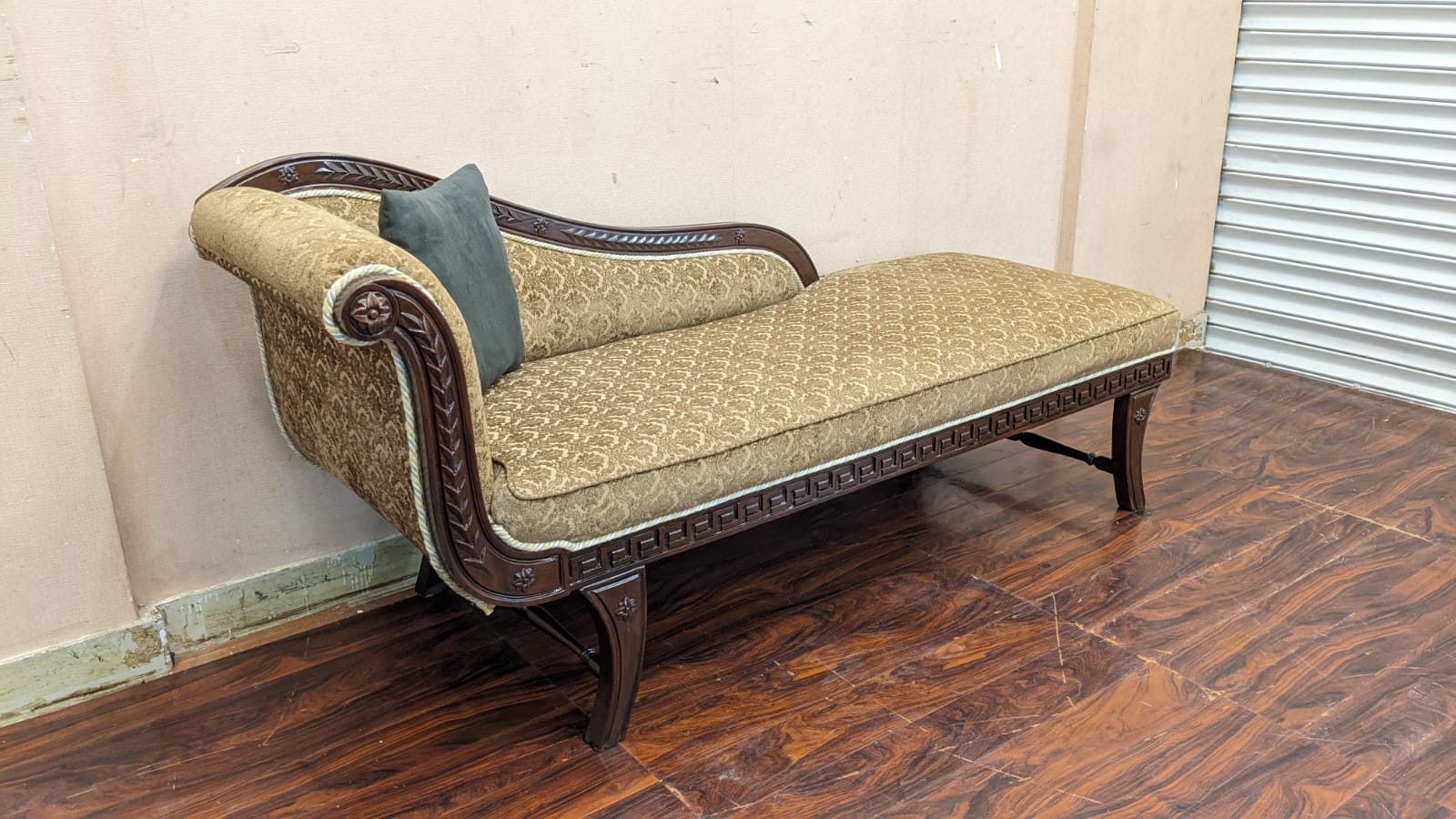 Solid Sheesham Wood 2.5 Seater Diwan