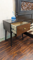King Size Bed With 2 Side Tables