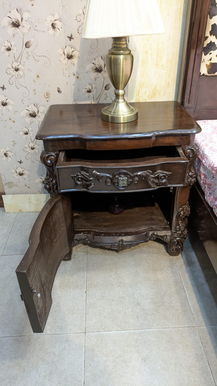 Sheesham Wood King Size Bed With 1 Side Table