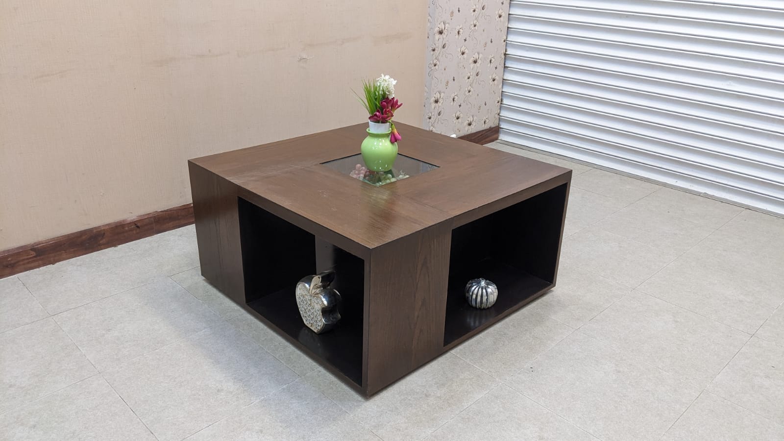 Elegant Design Center Table