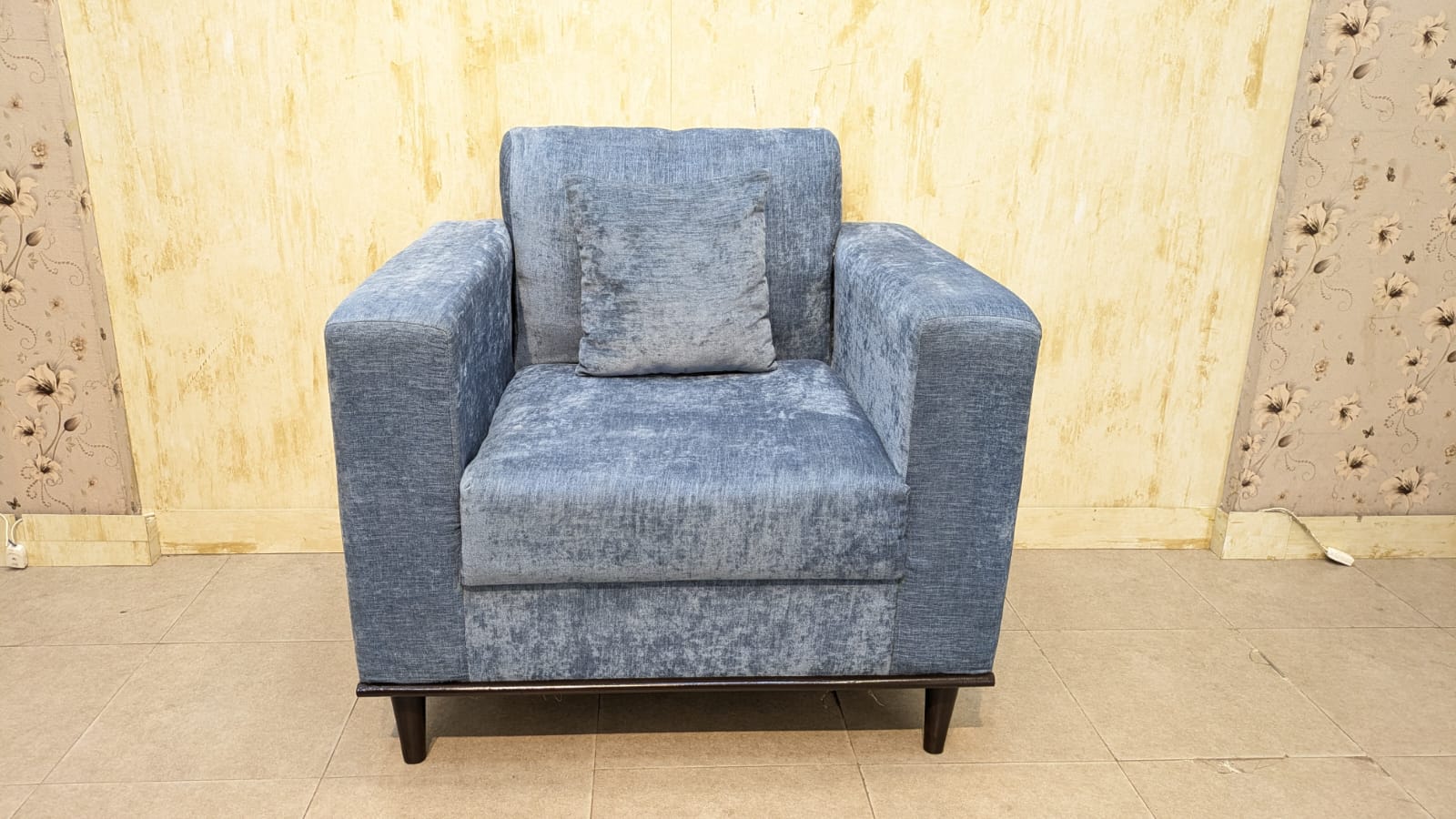 Elegant Design 6 Seater Sofa Set