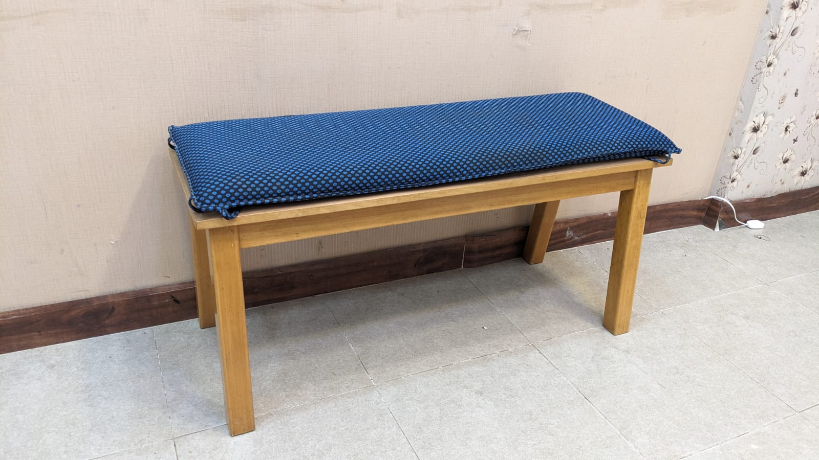 5 Seater Dining Table