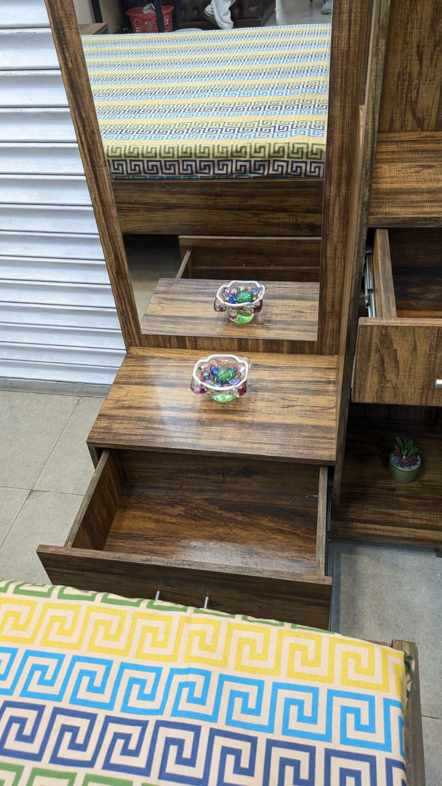 Brand New Modern King Size Complete Bedroom Set