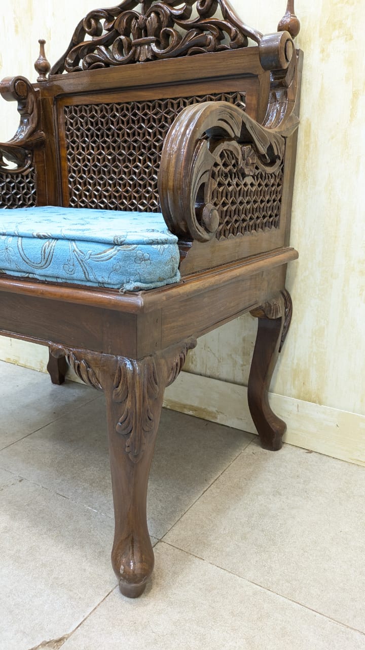 Antique 5 Seater Sofa Set