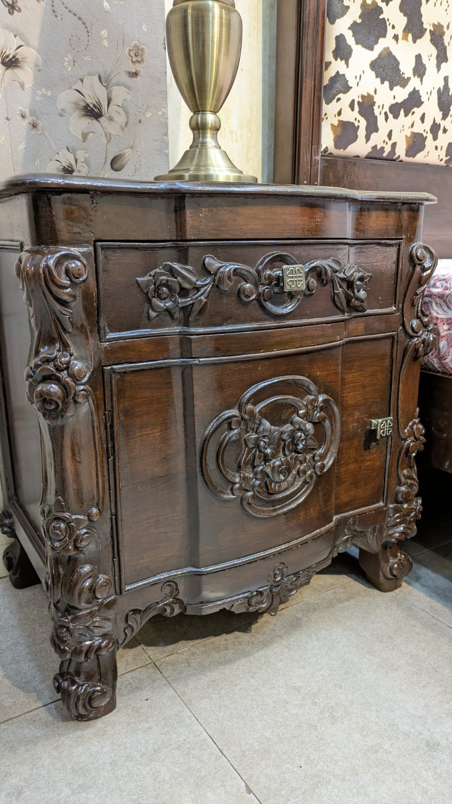 Sheesham Wood King Size Bed With 1 Side Table