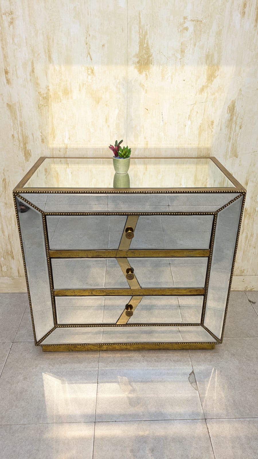 Side Drawers
