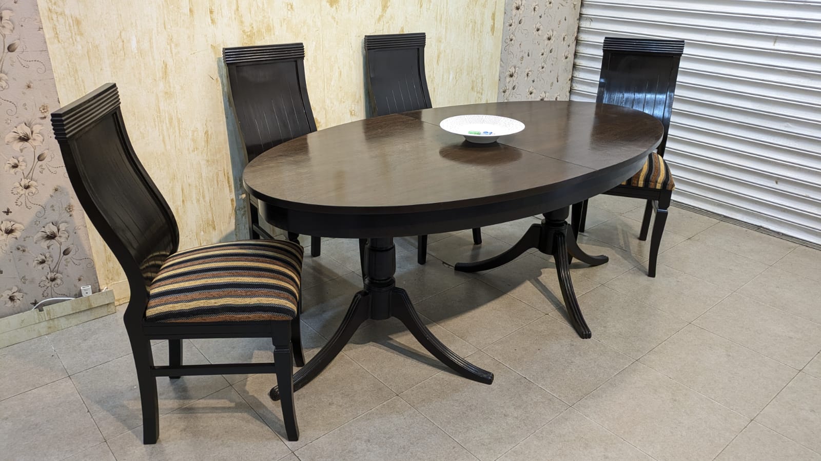 Imported 6 Seater Extendable Dining Table